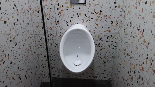 3-Star Toilet - Kopitiam @  248  Simei Street 3