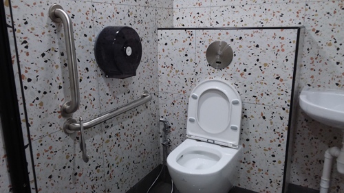 3-Star Toilet - Kopitiam @  248  Simei Street 3