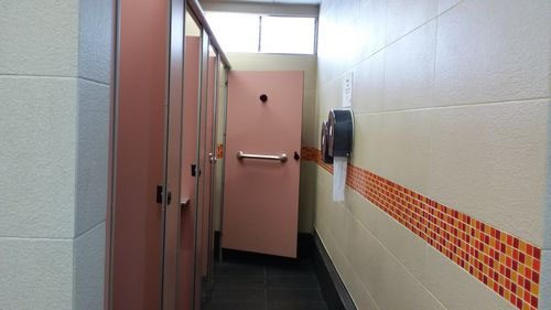 4-Star Toilet - Bedok MRT Station 