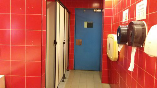 4-Star Toilet - Paya Lebar MRT Station 