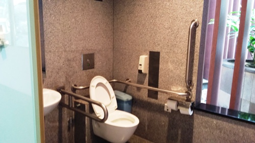 3-Star Toilet - Quayside Isle