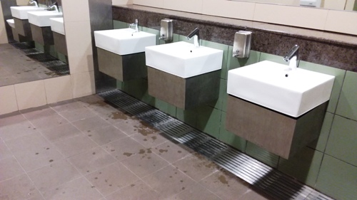 4-Star Toilet - Havelock MRT Station (TEL 16)