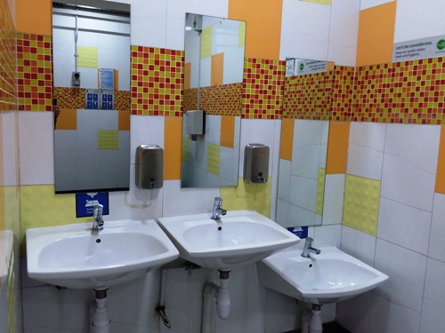 3-Star Toilet - Holland Drive Market & Food Centre