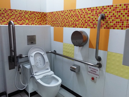 3-Star Toilet - Holland Drive Market & Food Centre
