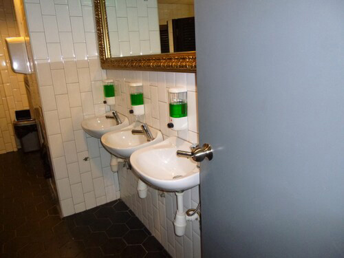 3-Star Toilet - NTUC Foodfare Clifford Centre Food Emporium 
