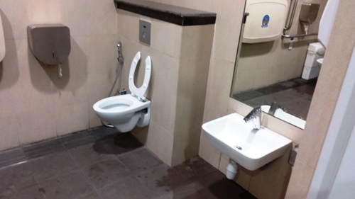 4-Star Toilet - Outram Park MRT Station (TEL 17)