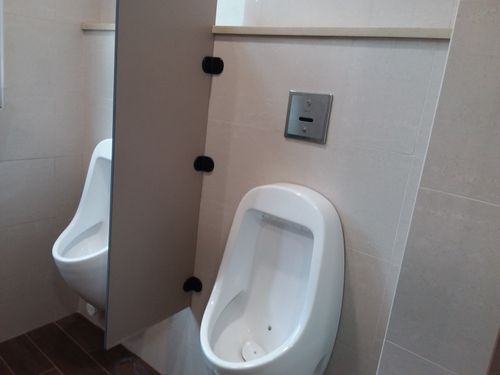 3-Star Toilet - Shimadzu (Asia Pacific)