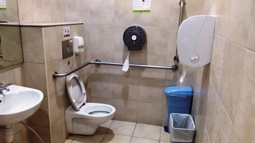 4-Star Toilet - Changi Business Park 15