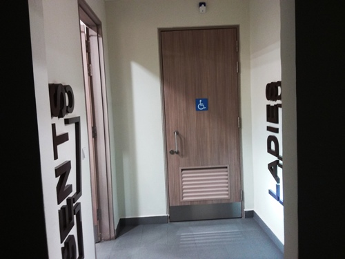 4-Star Toilet - Changi Business Park 7