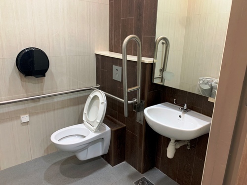 4-Star Toilet - Changi Business Park 9