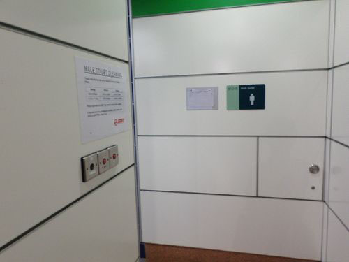 4-Star Toilet - Dakota MRT Station 