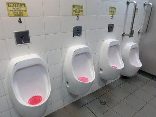 4-Star Toilet - Dakota MRT Station 