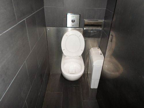 4-Star Toilet - Stadium MRT Station 