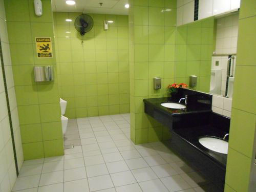 4 Stars - Bugis MRT Station (DT14)