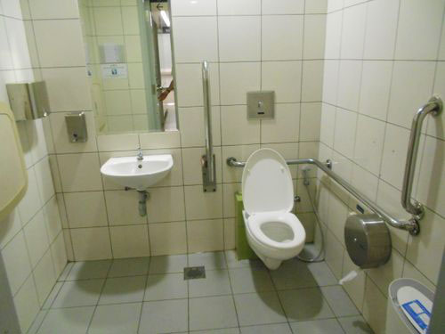 4 Stars - Bugis MRT Station (DT14)