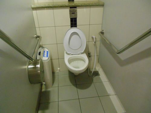 4 Stars - Bugis MRT Station (DT14)