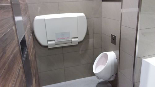 4 Stars - Bedok Reservoir MRT Station (DT30)
