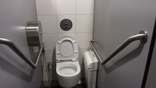 4 Stars - Expo MRT Station