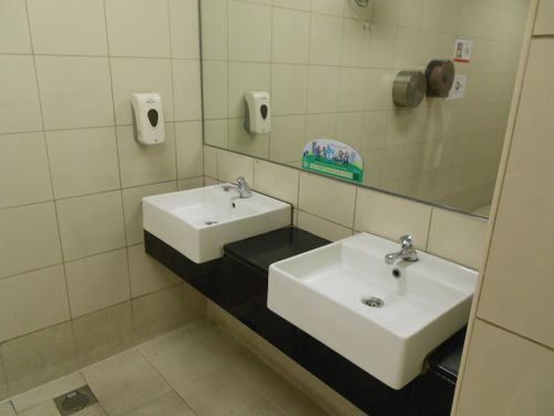 4 Stars - Serangoon MRT Station CC13