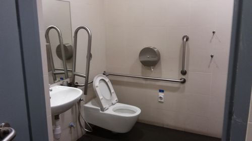 4 Stars - Tampines MRT Station (DT32)