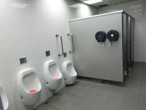 4-Star Toilet - Mounbatten MRT Station 