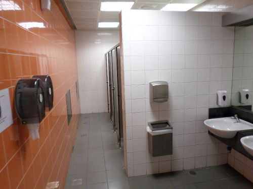 4-Star Toilet - Mounbatten MRT Station 