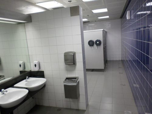 4-Star Toilet - Mounbatten MRT Station 