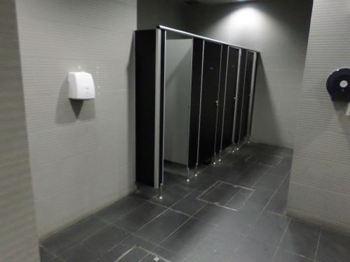 4-Star Toilet - Nicoll Highway MRT Station 