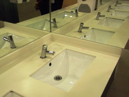 4-Star Toilet - Robertson Walk 