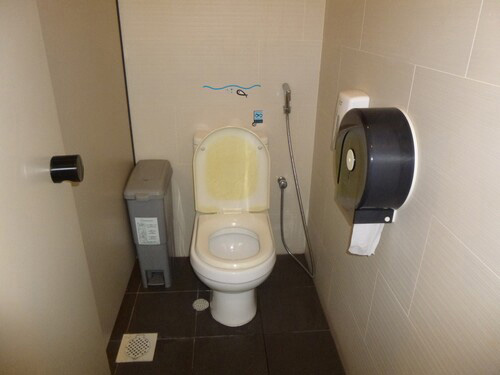 5-Star Toilet - Samwoh Eco Green Building 