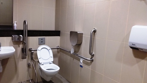 4-Star Toilet - Upper Thomson Mrt Station (TE8)
