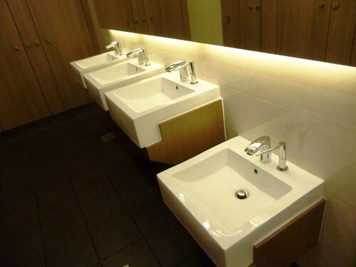 4-Star Toilet - Valley Point Mall 