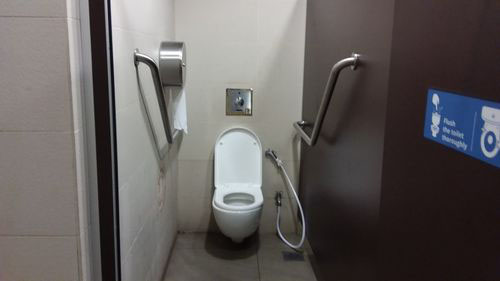4-Star Toilet - Beauty World MRT Station