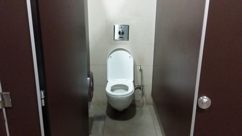 4-Star Toilet - Beauty World MRT Station