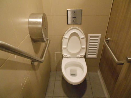 4 Star Toilet - Berseh Food Centre 