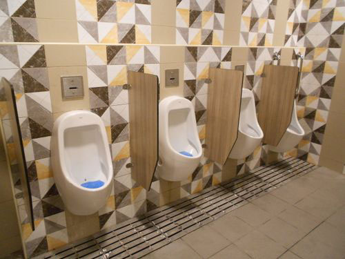 4 Star Toilet - Berseh Food Centre 