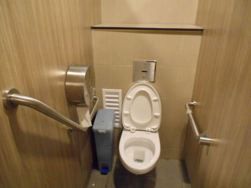 4 Star Toilet - Berseh Food Centre 