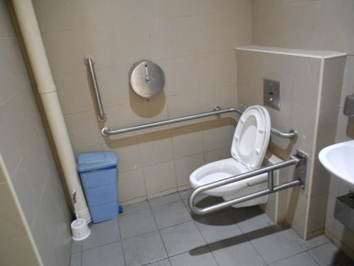 4 Star Toilet - Berseh Food Centre 