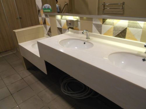 4 Star Toilet - Berseh Food Centre 