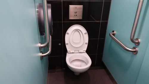 4-Star Toilet - AMK Bus Interchange