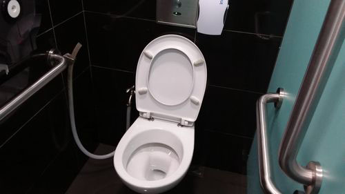 3-Star Toilet - Serangoon Bus Interchange