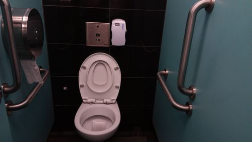 4-Star Toilet - Harbourfront Bus Terminal
