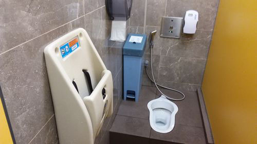 4-Star Toilet - Harbourfront Bus Terminal