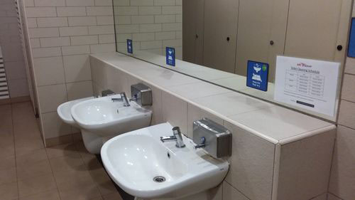 4-Star Toilet - Cashew MRT Station