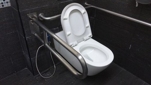 3-Star Toilet - Compassvale Bus Interchange