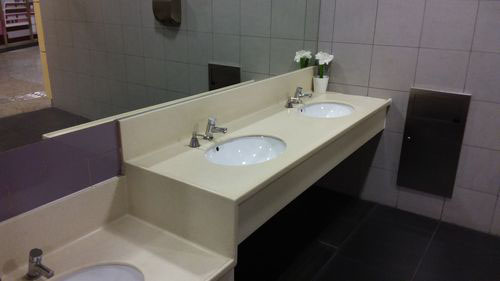 4-Star Toilet - DT21 Bencoolen Station