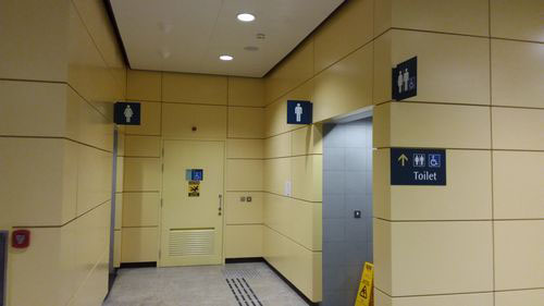 4-Star Toilet - DT21 Bencoolen Station