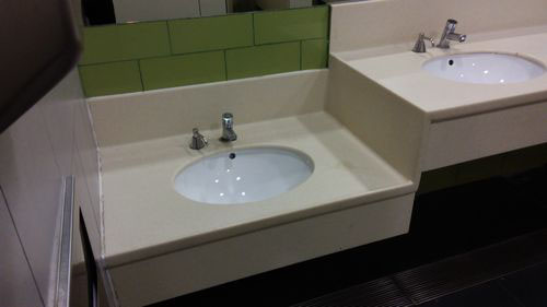 4-Star Toilet - DT21 Bencoolen Station