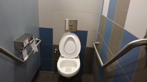 4-Star Toilet - DT23 Bendemeer Station