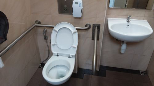 3-Star Toilet - Eunos Bus Interchange
